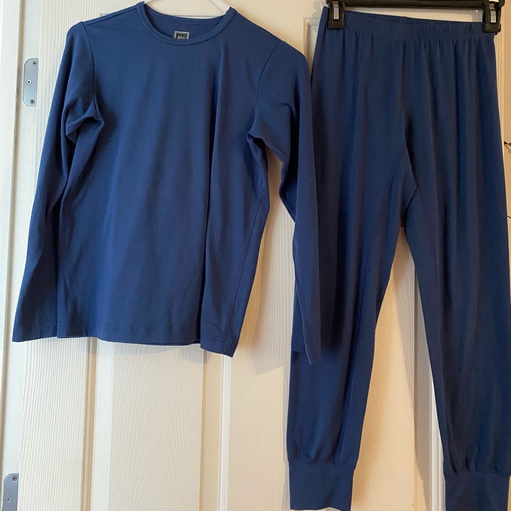 Kids REI size 10/12 thermal set. $25.00